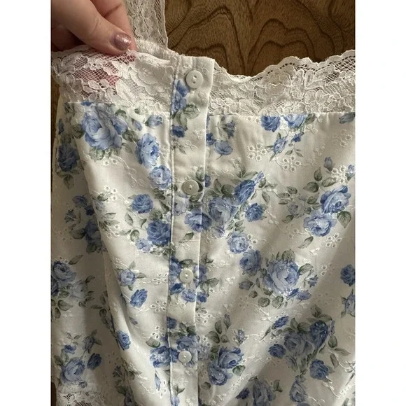 Baevely White Lace Strap Blue Floral Crop Top Cottage Core 2X Slim Fit Button - Picture 2 of 7